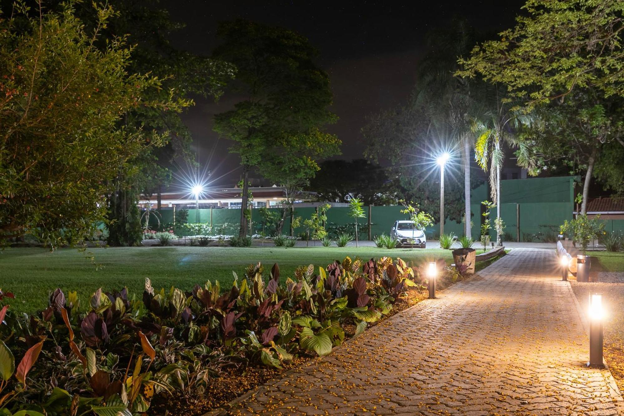 Vilinha Tipica - Suite Onze Tuin - Entrada Com Senha - Somos Hospedagem Por Temporada Holambra Exterior photo